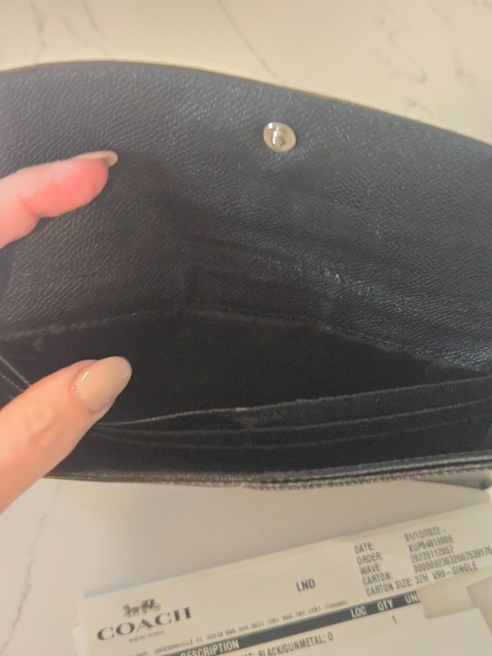 COACH wallet - Picture 12 of 14
